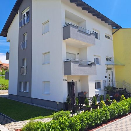 קארלובץ Apartmani Ana&Vesna מראה חיצוני תמונה